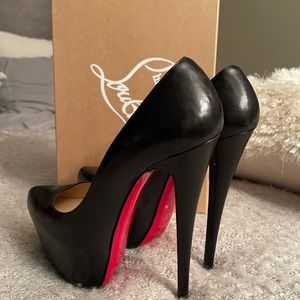 Christian Louboutin Daffodile